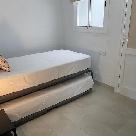 Apartament Vv Pinpopa 4 *